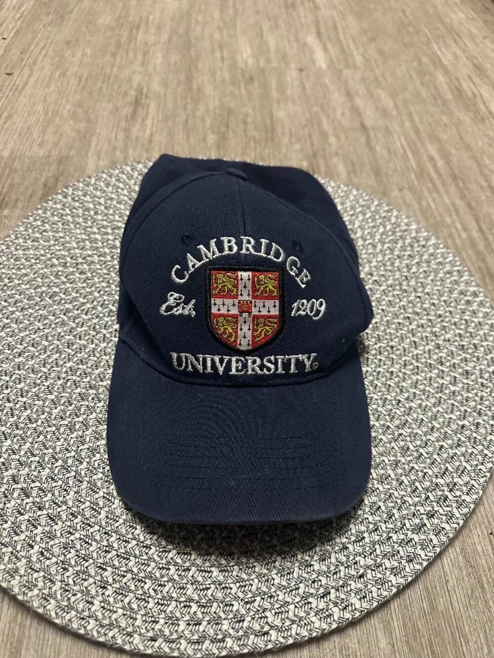 CAMBRIDGE UNIVERSITY Est 1209 baseball cap adjustable hat Navy